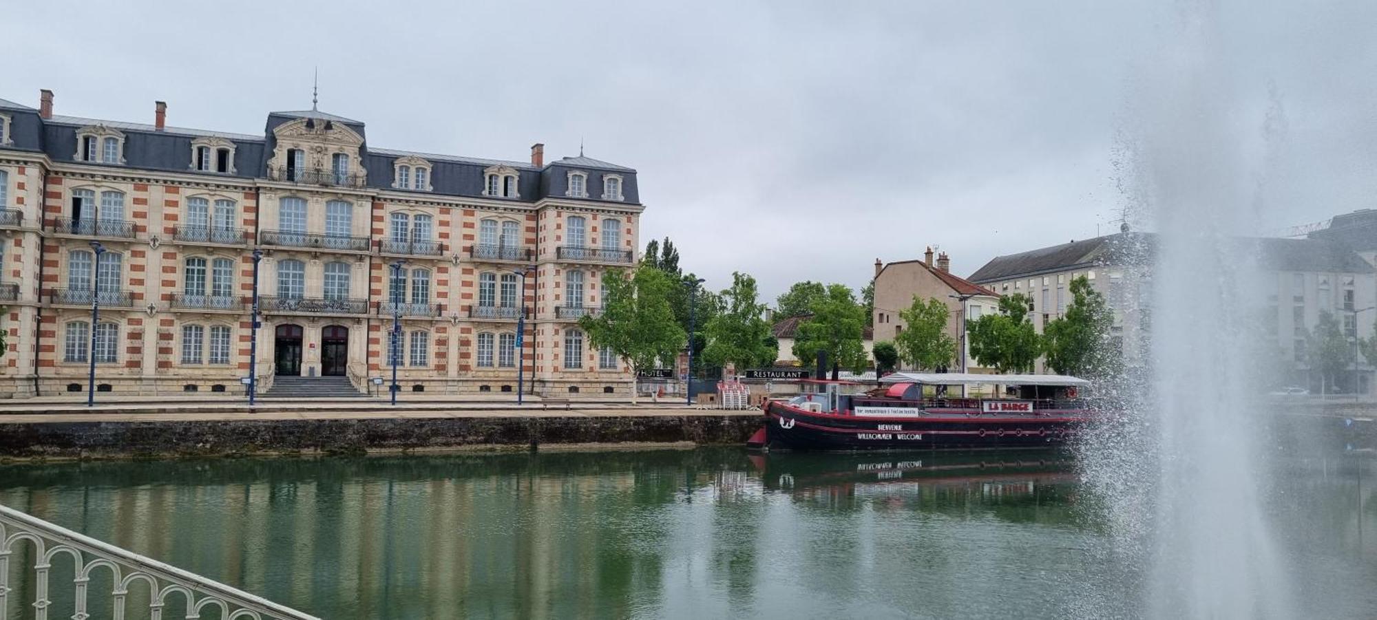 Auberge De Jeunesse - Hi Verdun Dış mekan fotoğraf